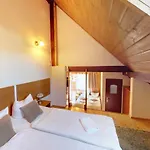 Topaz 3*